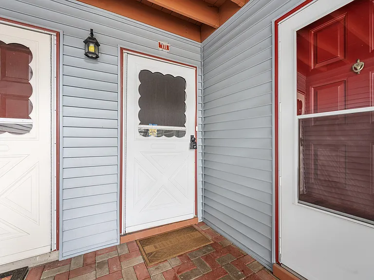 111 Aimwick Ct — Photo 21
