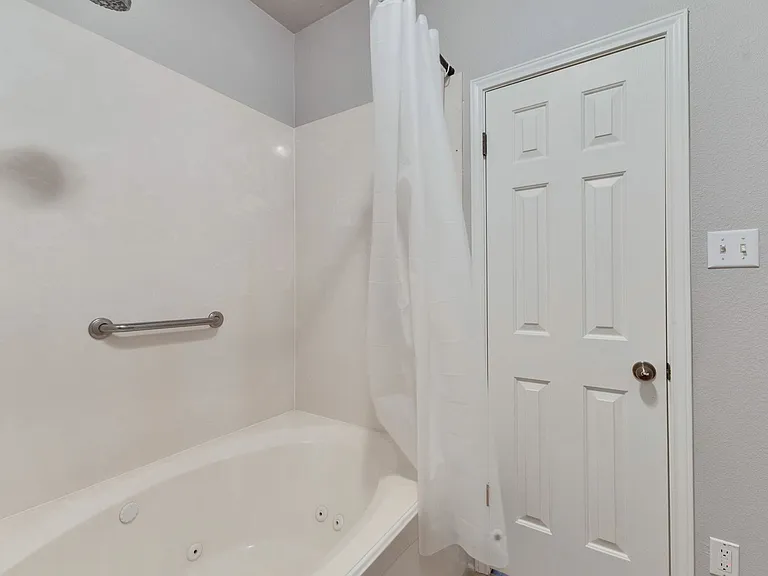 11308 Terrace Meadow Way — Photo 31