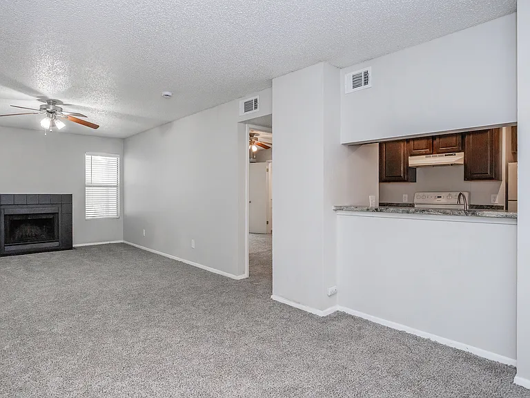 Oak Tree Village Living Room (3 Bedroom 1313sq ft)