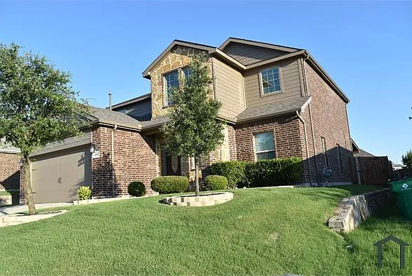 411 Paddock Ln