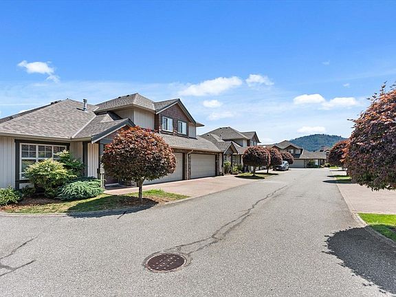 3rd image of 6887 Sheffield Way #47