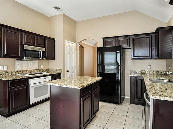 5th image of 6601 Candlecreek Ln
