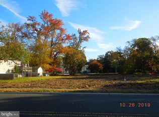 417 S Forklanding Rd, Maple Shade, NJ 08052