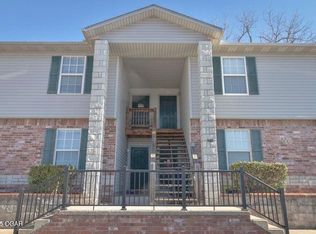 1605 Mayberry Dr #C, Neosho, MO 64850