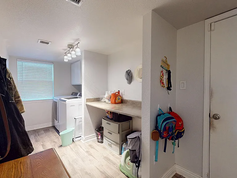 3249 Emerald Point Dr — Photo 14