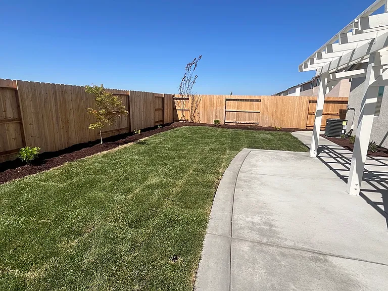 1072 Silverado Way — Photo 17