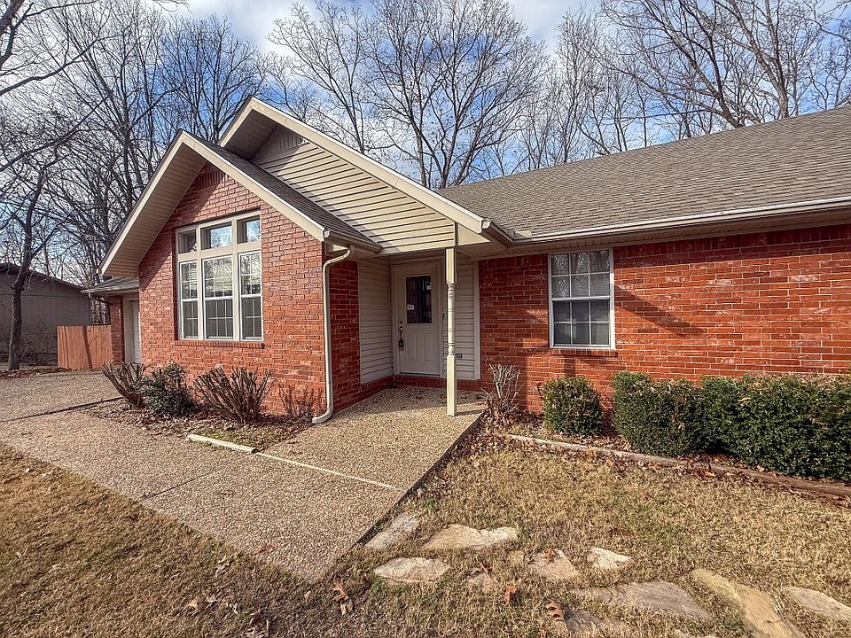 1st image of 13778 Apple Ln