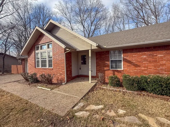 13778 Apple Ln, Rogers, AR 72756