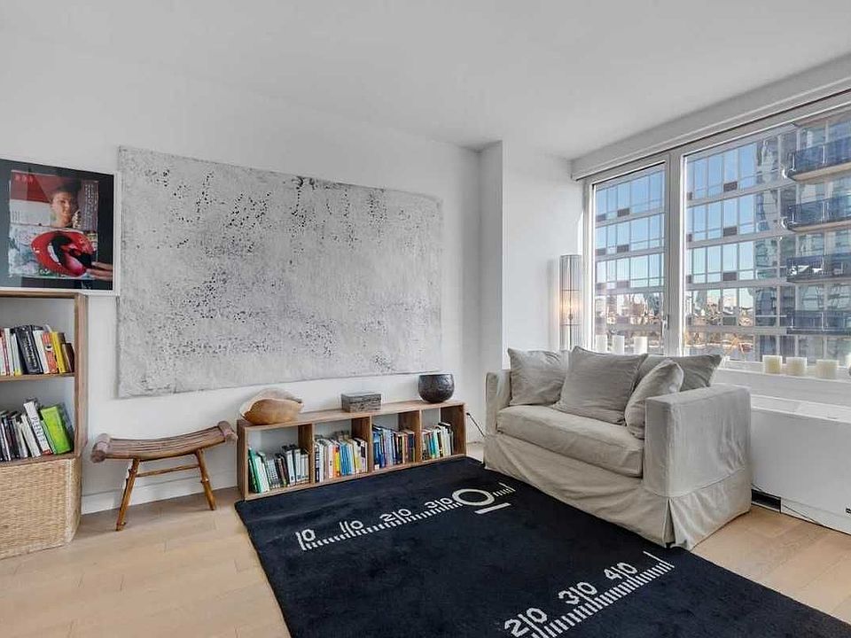 1st image of 22 N 6th St APT 18E