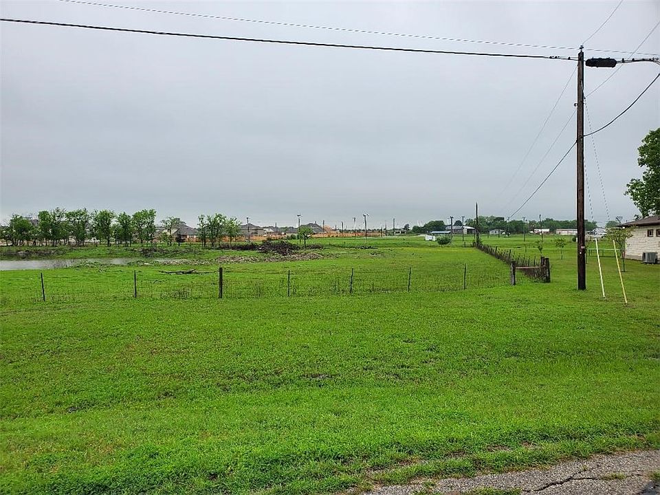 1st image of 516 Will Smith Cir