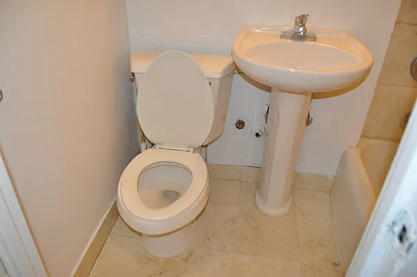 Rented by Sky Management | media 79