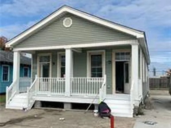 213-215 Oak St, Harahan, LA 70123