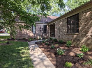 1211 Briarcliff Dr, Mahomet, IL 61853