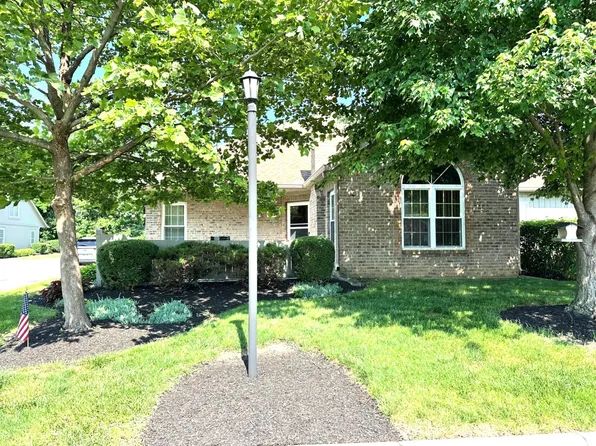 2328 Willowside Ln, Grove City, OH 43123