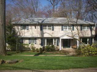 40 Tremont Ter, Livingston, NJ 07039