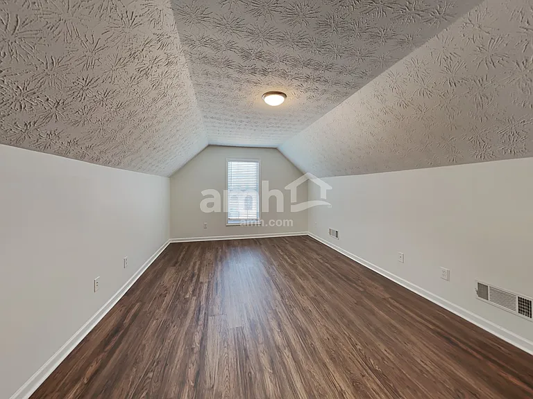 3120 Victoria Park Dr — Photo 19
