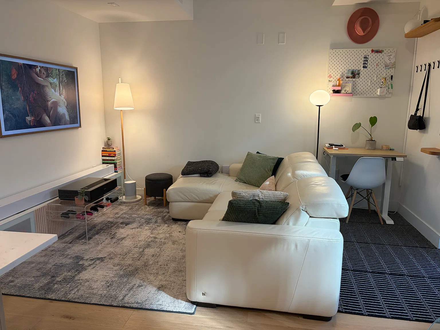 2 bed, 778 sqft, $3,950 — Photo 3