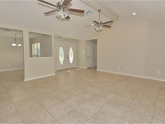 4th image of 81 Yewleaf Dr