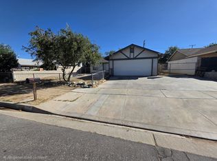 122 E Avenue Q3, Palmdale, CA 93550