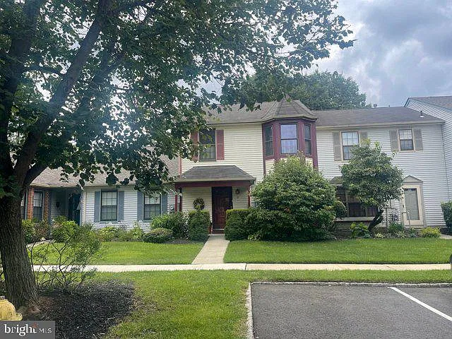3 bed, 2.5 bath, 1652 sqft, $2,950 — Photo 1