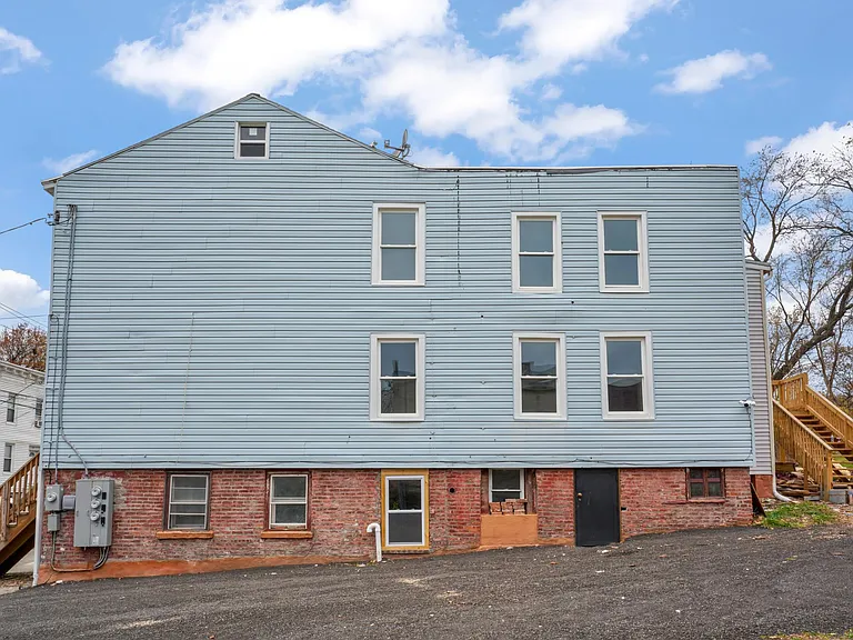 69 2nd St #2 — Photo 30