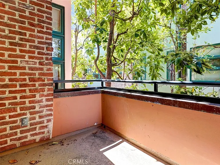 2323 S Beverly Glen Blvd #8 — Photo 9