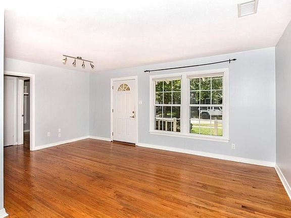 2nd image of 612 Coolair Dr