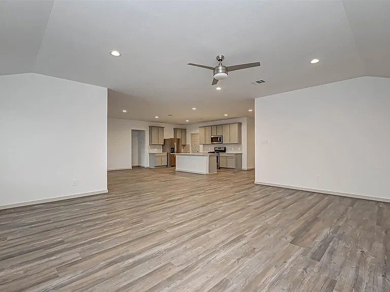 3418 Lake Landing Ln — Photo 15