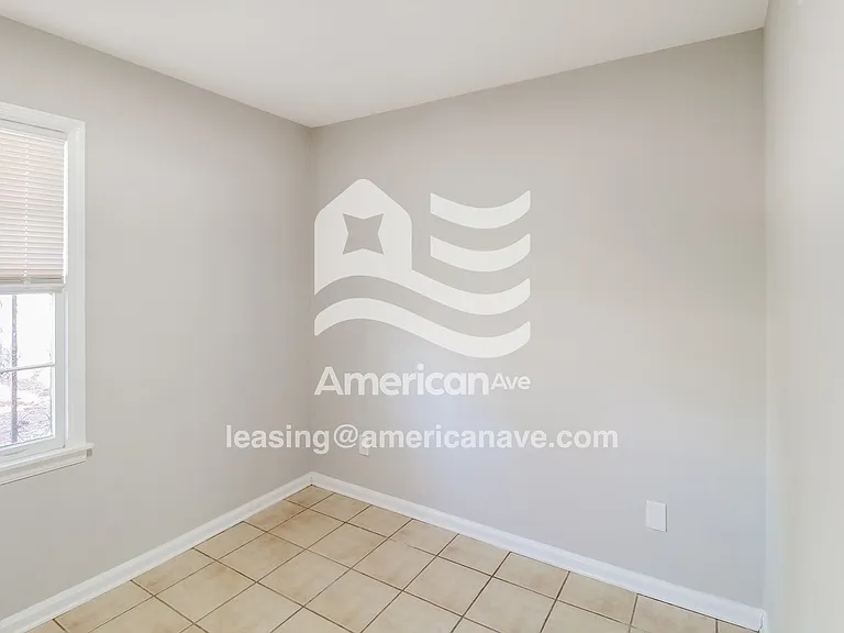 22470_014_wm_-_bedroom_13622034.jpg