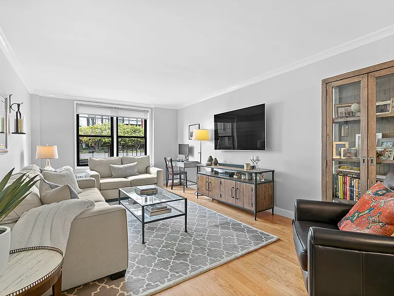 165 Christopher St #6Y — Photo 1