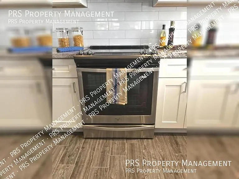2052 E La Costa Dr — Photo 3