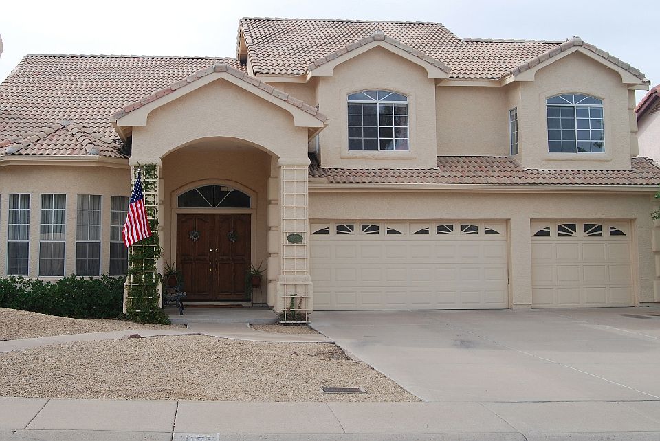1st image of 1055 E Seminole Dr