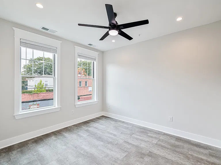 322 W Brookland Park Blvd #203 — Photo 5