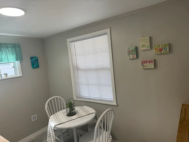 2048 Palm Ter #B — Photo 20