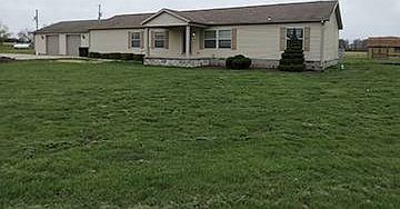 4th image of 1121 County Road 1800 E