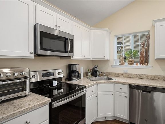 4th image of 8192 Rachel Ct