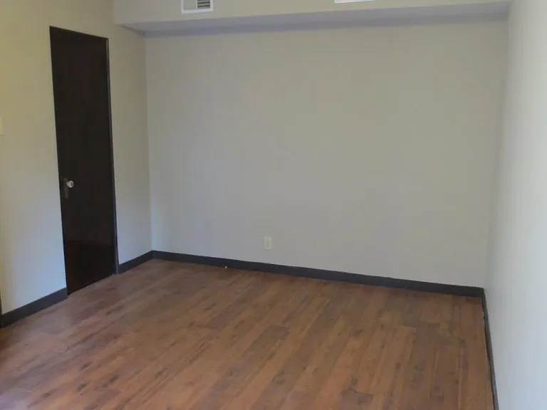 5712 Phillips Ave #B9 — Photo 26