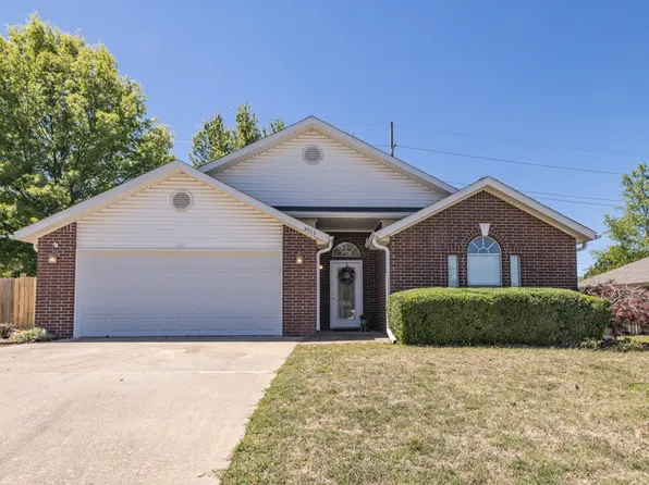 4906 Avondale Ln, Springdale, AR 72762