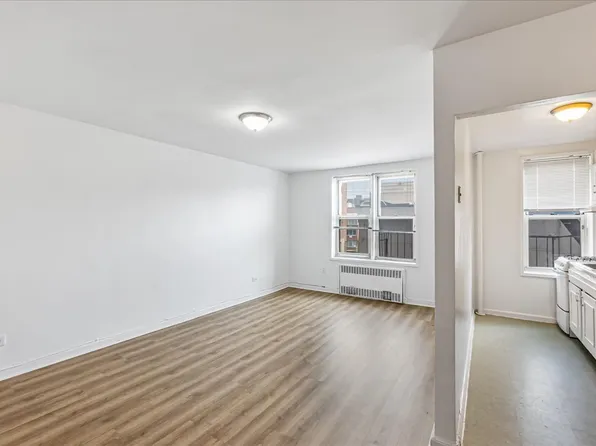 67-25 Dartmouth Street image 7 of 12