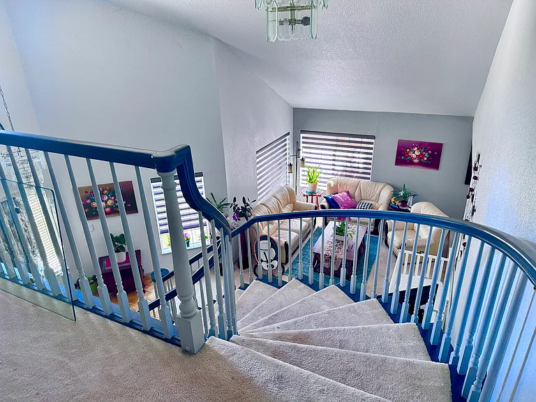 1907 Summit Dr — Photo 3
