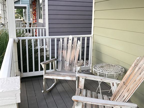 Front Porch - Furniture Stays