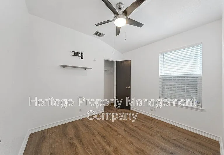 719 Eagle Trl — Photo 22