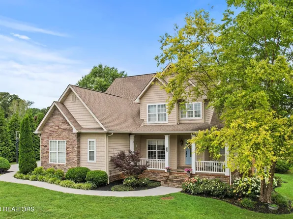 1028 Foxdale Dr, Maryville, TN 37803