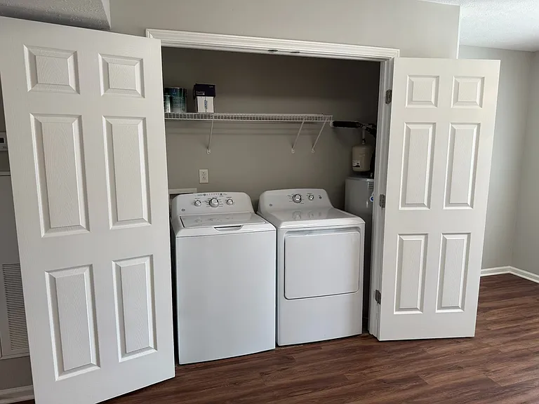 1026 Wolves Den Pl — Photo 7