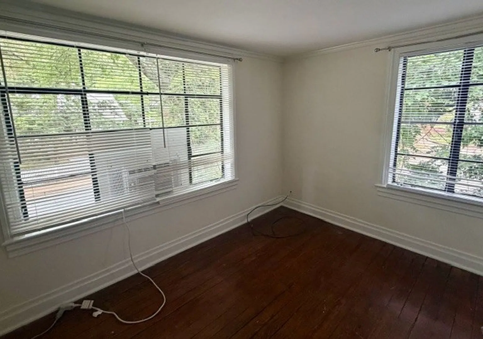 Charming 1BR Apartment Steps from UNC Water & Electric Included! — Photo 3