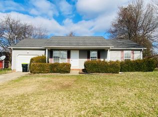 946 Hugh Hunter Rd, Oak Grove, KY 42262