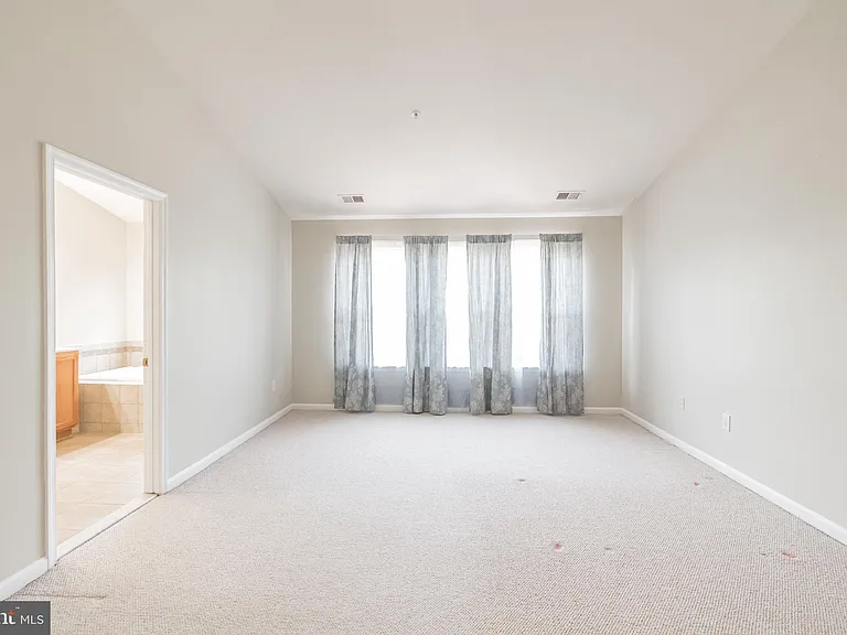 11715 Gunners Dr — Photo 18