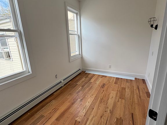 3rd image of 239 Halladay St APT 3R