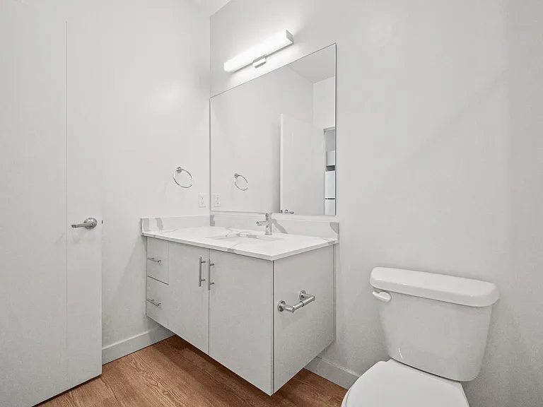 SevenO2 Main Apartments — Photo 87