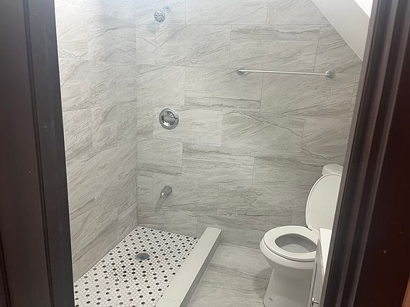 4th image of 99 217th St #1